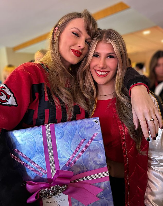 She also got a chance to hang out with pop superstar Taylor Swift thanks to her dad, posting a photo with the fierce summer songstress back in December