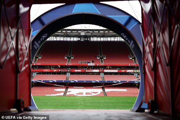 LONDON, ENGLAND - MARCH 12: General view inside the stadium before the 2023/24 UEFA Champions League Round of 16 second leg match between Arsenal FC and FC Porto at Emirates Stadium on March 12, 2024 in London , England. (Photo by Christopher Lee - UEFA/UEFA via Getty Images)