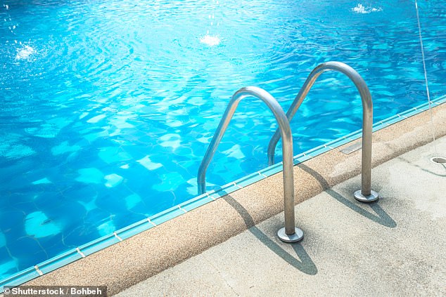 Maintenance costs: a study by the Yopa real estate agency shows that a swimming pool deters buyers so much that, in fact, it can reduce the value of a home by up to 19.6%.