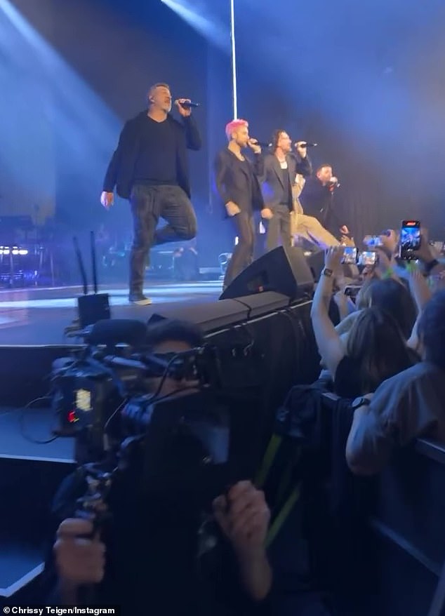 The 38-year-old model shared video clips on her Instagram Stories from the concert held at The Wiltern, which featured a reunion of boy band NSYNC