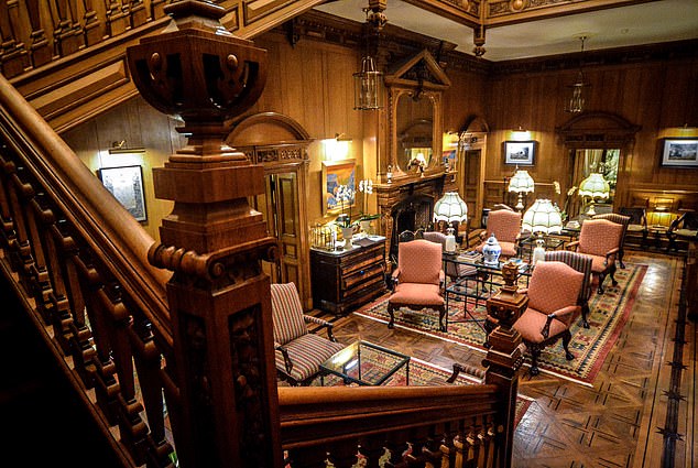 Palé Hall is one of the few five star hotels in North Wales.  Upstairs is the large main hall.