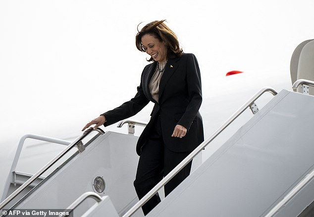 Harris arrives in Minneapolis ahead of her tour of an abortion clinic