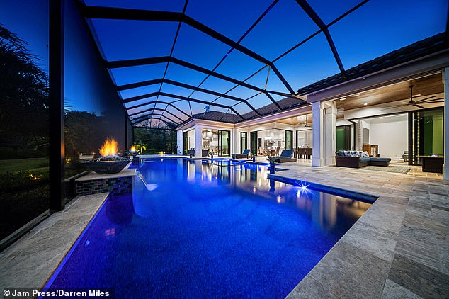 In addition to the living area is a fantastic indoor-outdoor swimming pool