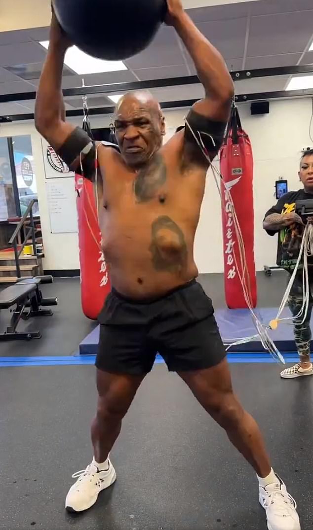 Tyson took to social media to share a short footage of his latest training session.