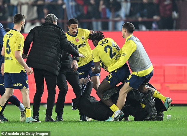 Scenes of violence broke out in several areas of the pitch as players were forced to defend themselves.