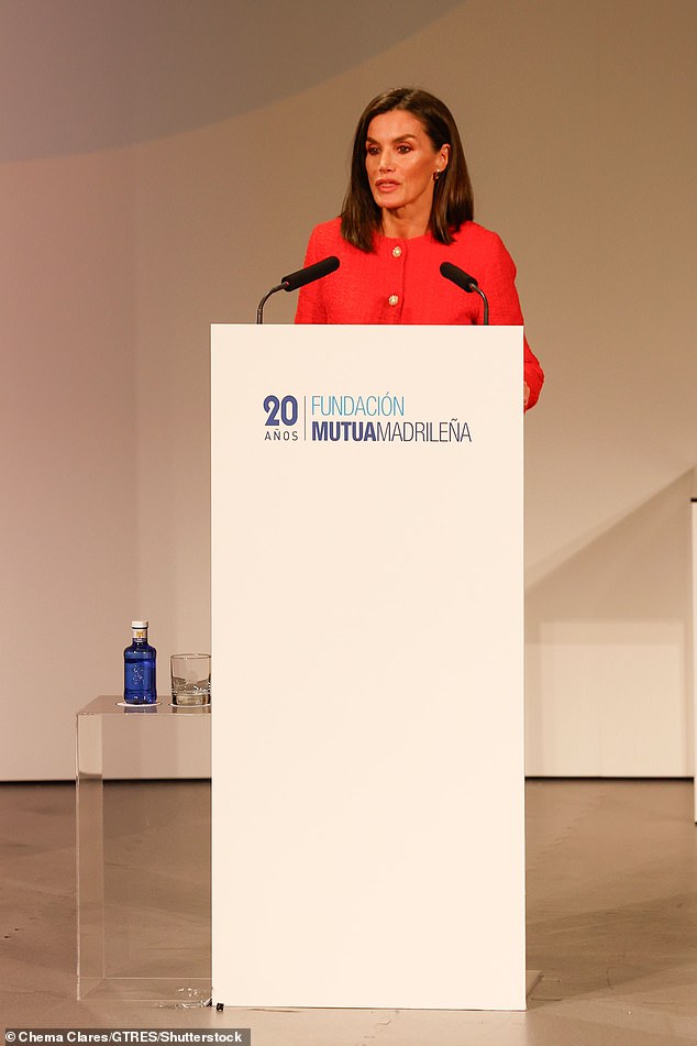 Letizia took to the podium to chair the forum which aims to promote social and cultural change, medical research and road safety