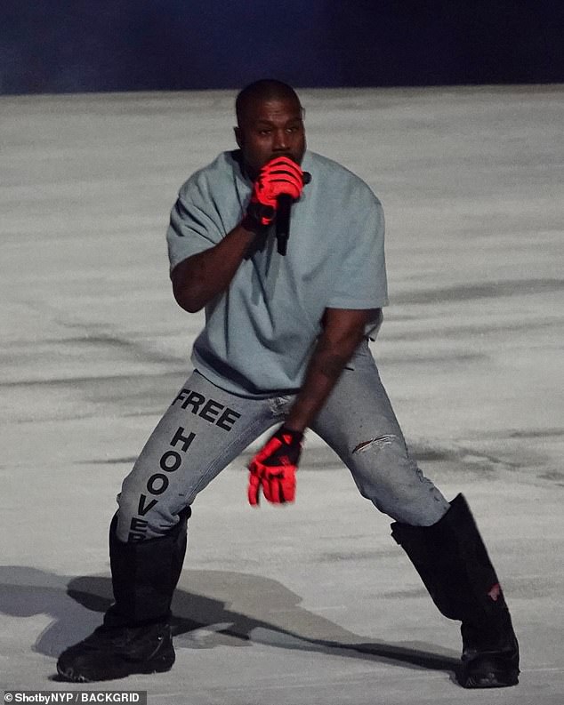 Kanye's performance wasn't well received - he finished early and left it to a DJ to play his hits