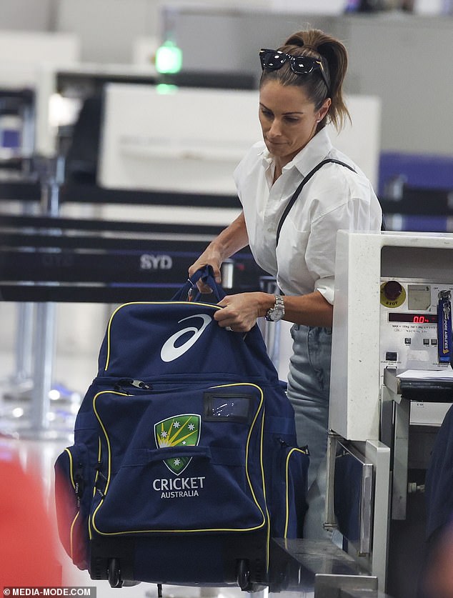 Fortunately, the situation was quickly resolved and Candice appeared relieved as she checked her suitcase and husband David's Cricket Australia bag and boarded her flight.