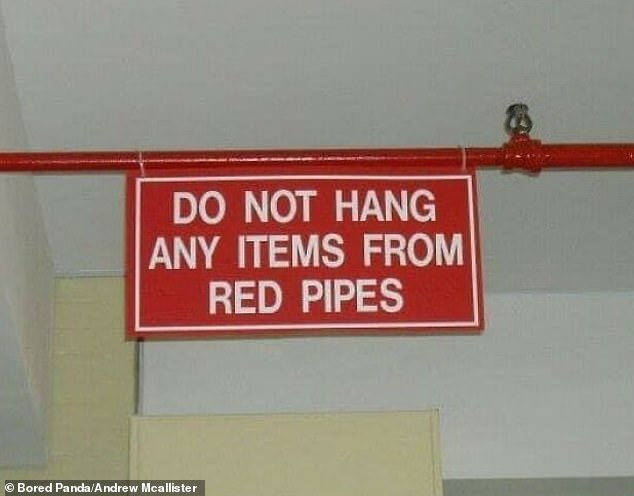 Another ironic gesture is that this red rectangular sign placed in an unknown location broke its own rules.