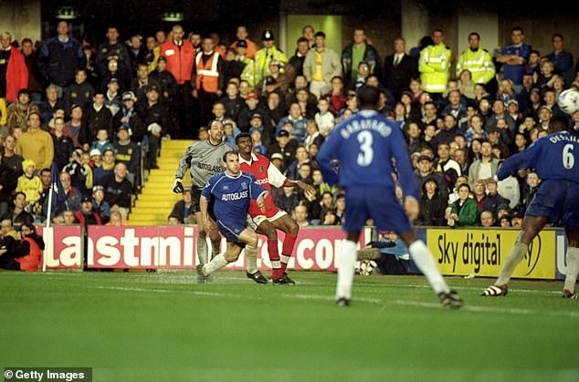 Nwankwo Kanu scored a signing hat-trick to help Arsenal beat Chelsea in 1999