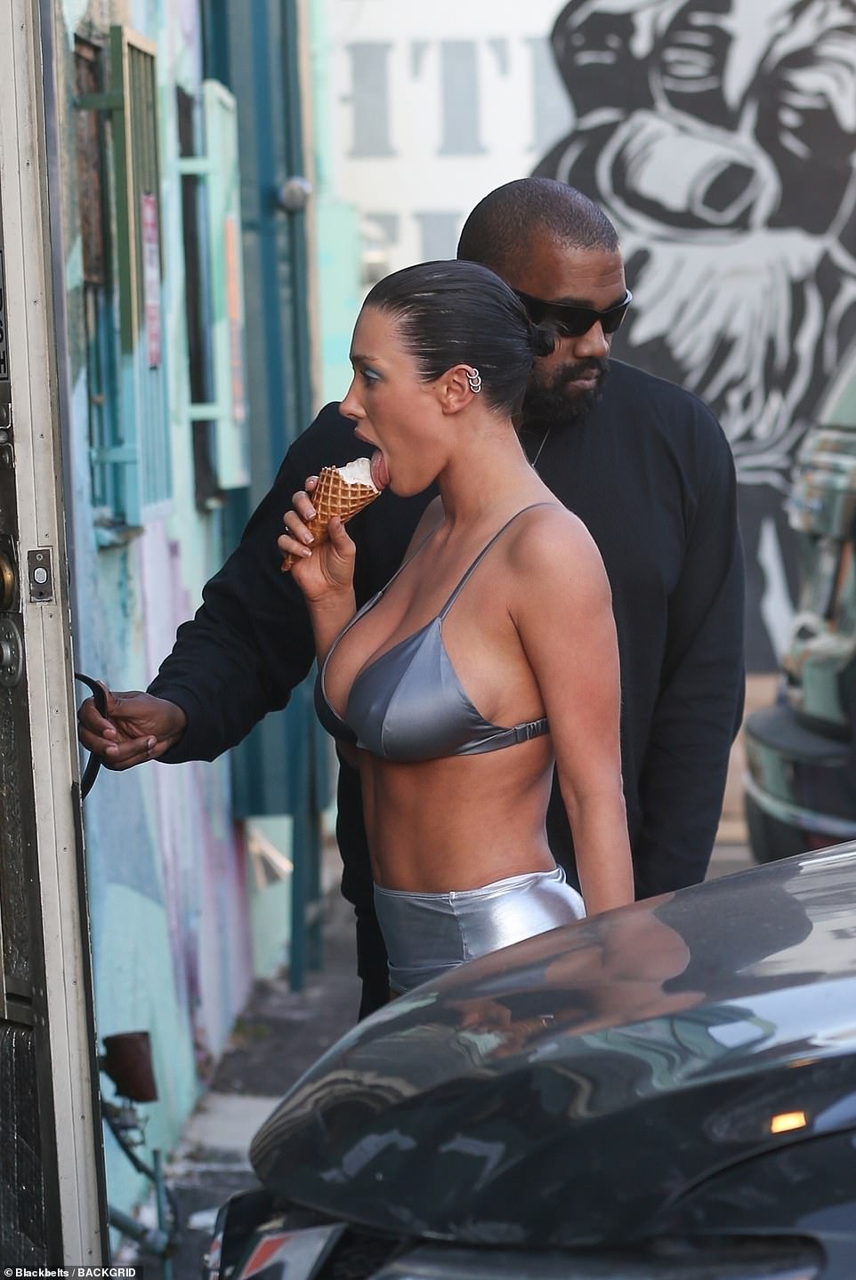 Kanye and Bianca finished their runs with a stop at a tanning salon on Melrose Avenue