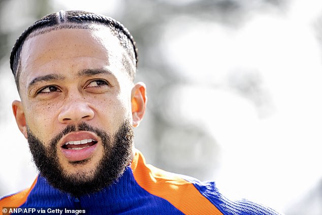 Depay revealed he would speak privately to Koeman about the matter and insisted he had no problem with the Dutch national team boss giving his opinion.