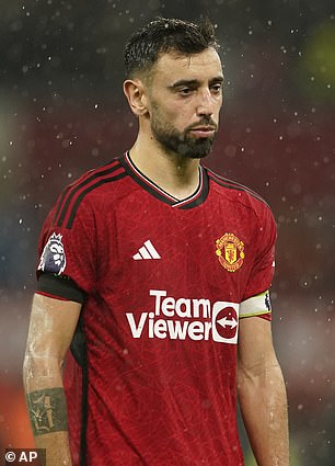 Roy Keane has urged Manchester United to strip Fernandes of the club captaincy.