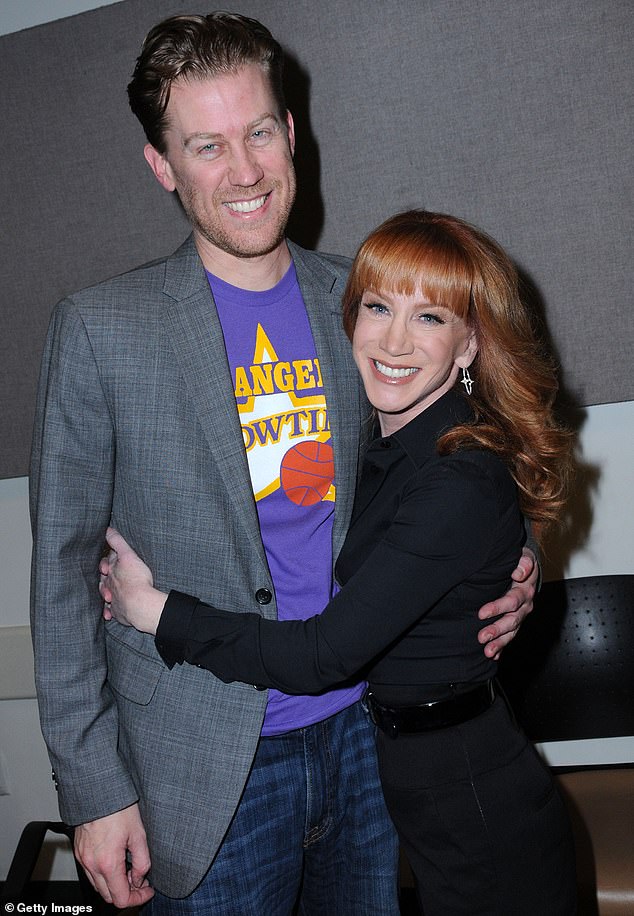 1711026869 971 Kathy Griffin enlists private investigator to find estranged husband Randy