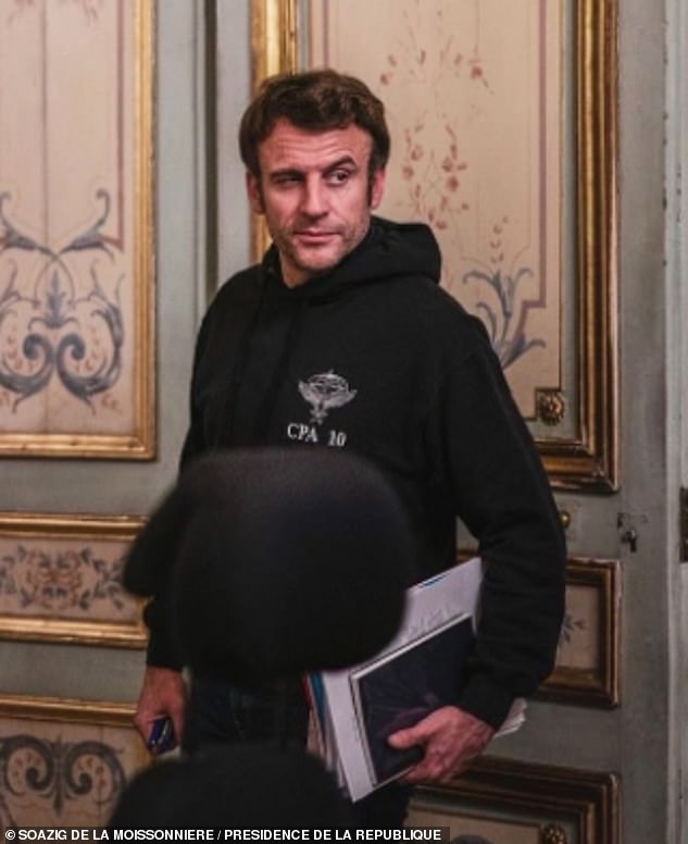 An image of Macron wearing a hoodie emerged in the days after the start of the war in Ukraine, leading many to suggest that the French president was taking inspiration from Volodymyr Zelensky.