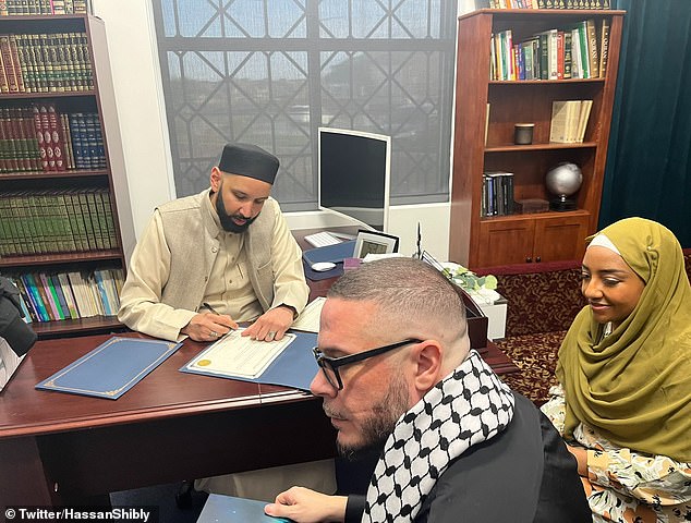 King shared a video on Facebook of him and his wife taking the shahada and professing their faith at the Valley Ranch Islamic Center in Irving, Texas