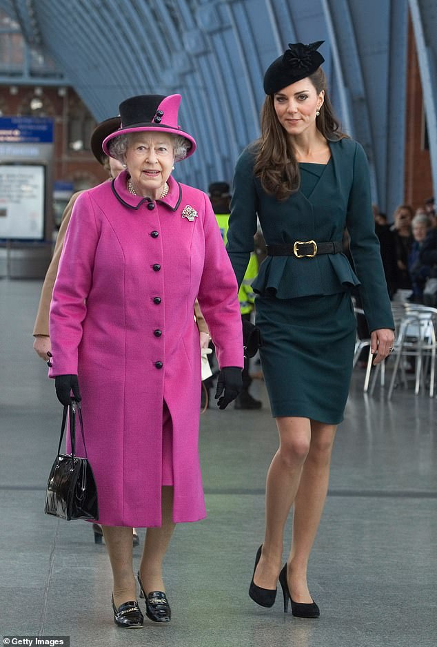 1711220973 986 Kate Middleton emulated Queen Elizabeths excellent communication in deeply moving