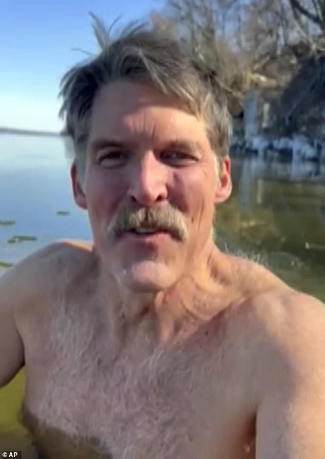 Hovde has suffered from multiple sclerosis for more than 30 years, but he made a big deal of his personal fitness during this campaign stop at a Wisconsin lake last month.