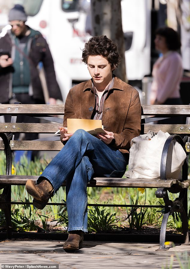 The focus of the day seemed to be the scene of Dylan (Chalamet) sitting on a city bench smoking a cigarette while reading a letter with a small bag placed next to him.
