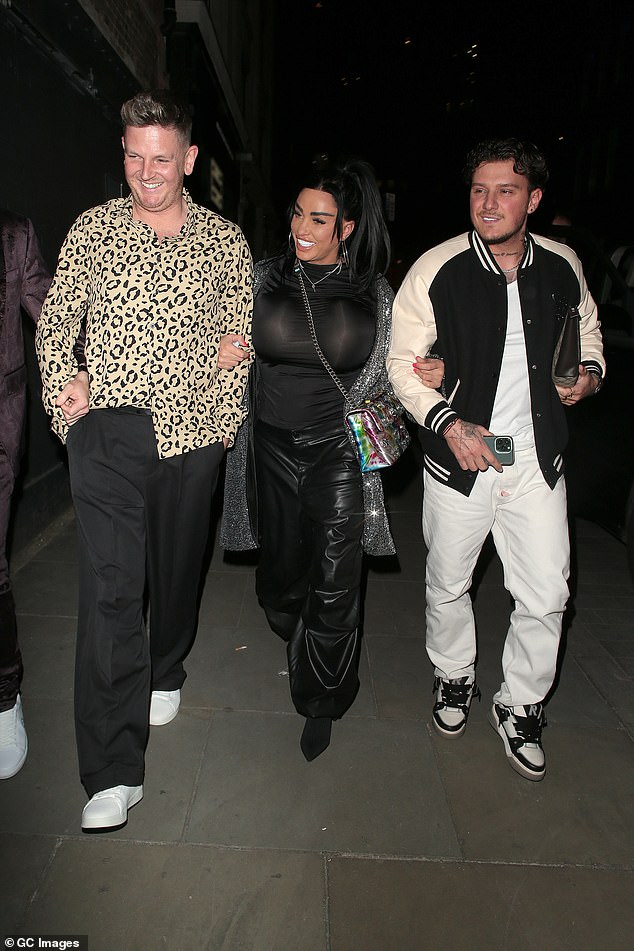 The former glamor model, 45, attended the press night for Priscilla The Party! on Outernet on Monday, with her new boyfriend JJ Slater and two of her theater friends.