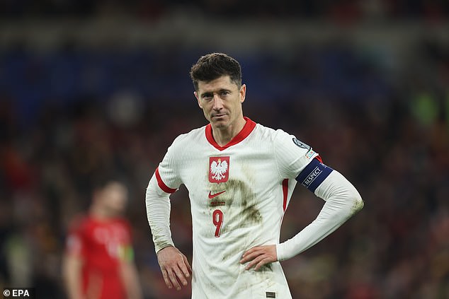 Robert Lewandowski was mocked mercilessly by the home fans in a lively atmosphere