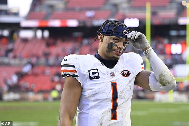 Justin Fields was the starting quarterback for the Bears but was recently traded to the Steelers.