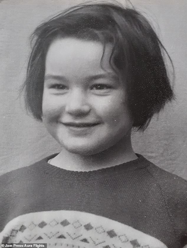 In the photo: Elizabeth García as a child.