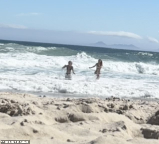 They quickly noticed something suspicious near the camera they had installed and ran back from the sea.