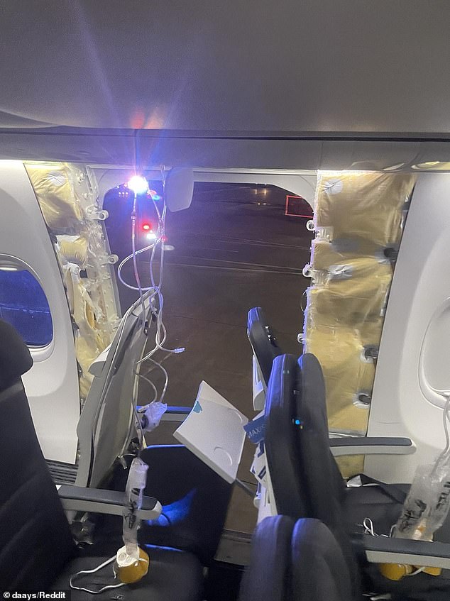 There were no serious injuries from the terrible air failure, but passengers' belongings, including phones, flew from the plane.