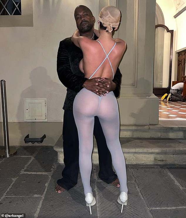 Kanye and Bianca often surprise when they go out together in public due to their very daring outfits.