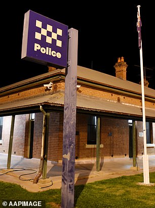 The lonely Bourke police station
