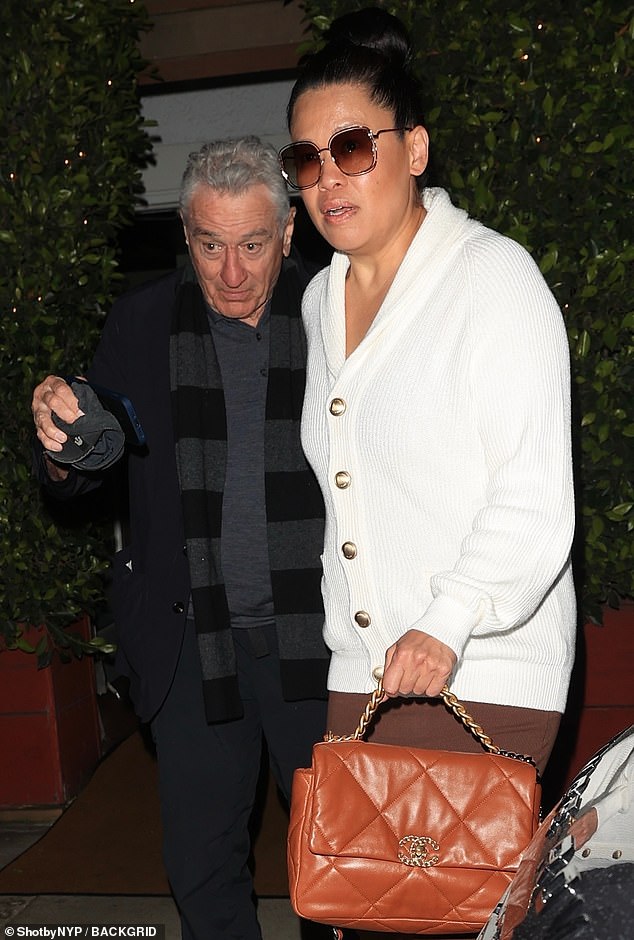 Many stars could be seen leaving Giorgio Baldi that night, including Robert De Niro, 80, and his girlfriend Tiffany Chen, around 45.