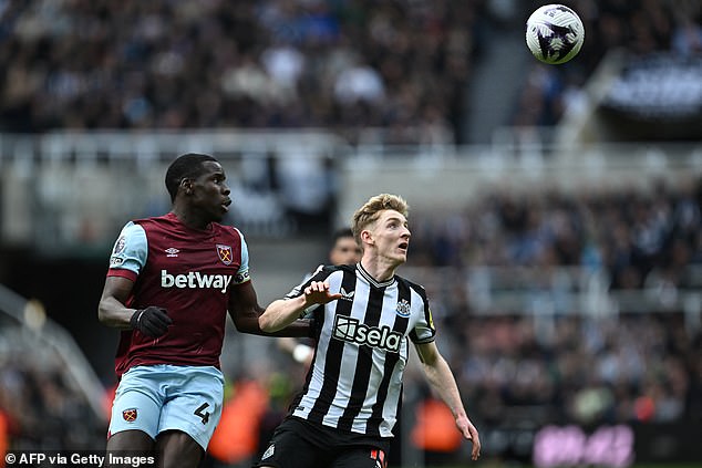 The Hammers captain failed to take control as West Ham's defense collapsed in the second half.