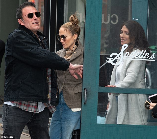 During their day in the city, Jennifer and Ben were also spotted leaving Sadelle's breakfast restaurant in SoHo.