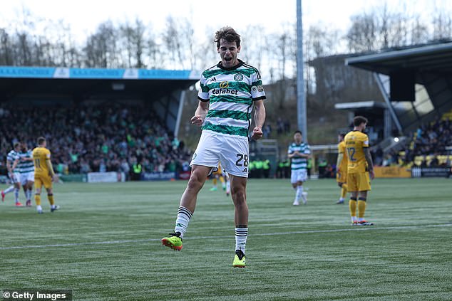 Paulo Bernardo scored Celtic's second from outside the area to help seal the victory.