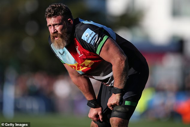 Bath have every right to be furious after Harlequins lock Irne Herbst was able to return from a stint in the bin three minutes early.