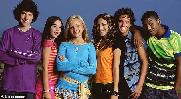 Underwood (second from right) is pictured with her Zoey 101 cast members.