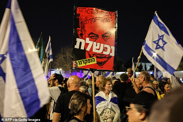 1711921779 544 Tens of thousands of Israelis take to the streets in