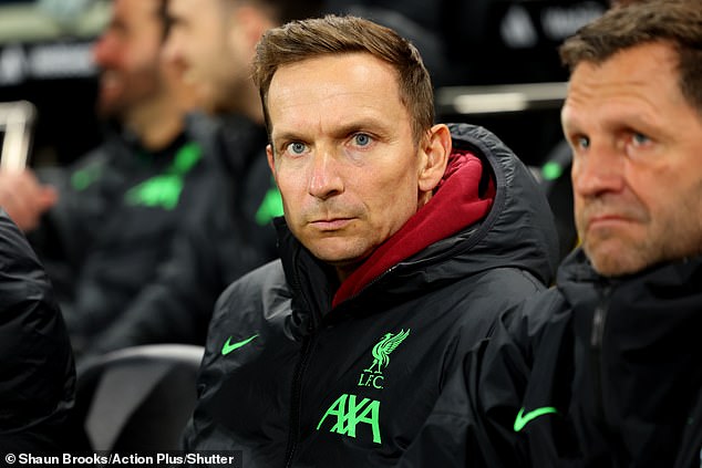 Liverpool assistant manager Pep Ljinders could be named Ajax's next manager, according to reports