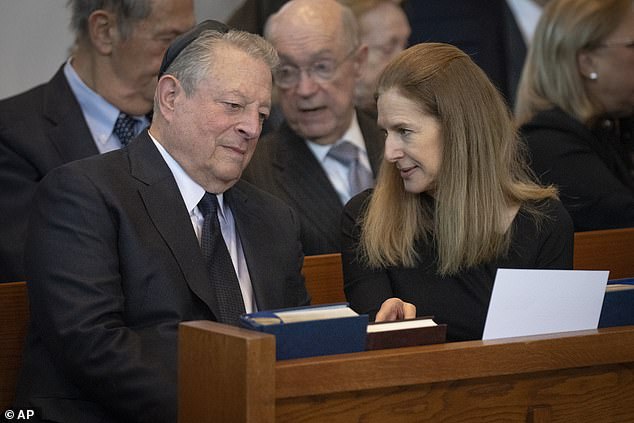 Al Gore pays tribute to former running mate Joe Lieberman