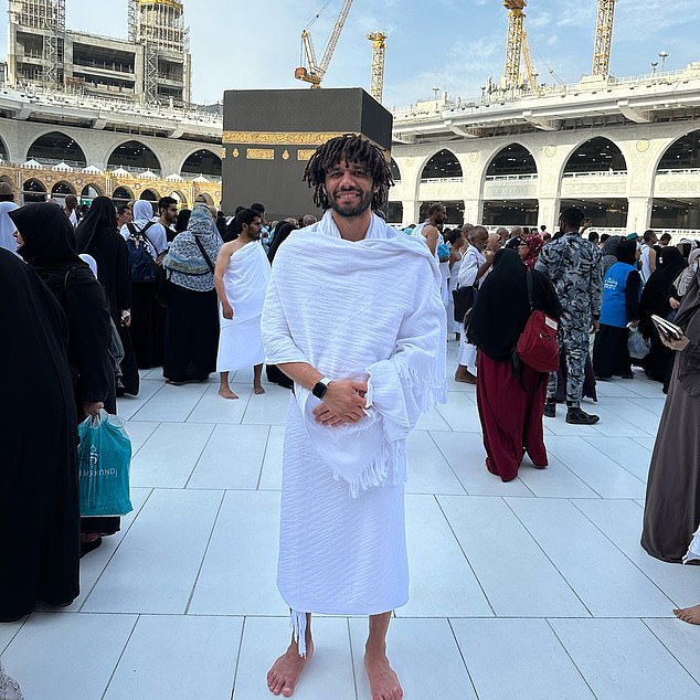 Mohamed Elneny admitted last year that he believes fasting during Ramadan can benefit Muslim players.