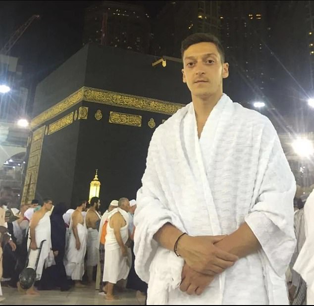 Mesut Ozil was one of the footballers who published a message on social networks at the beginning of Ramadan.