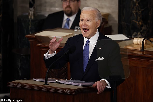 President Joe Biden called for a minimum tax on billionaires, increasing corporate taxes and limiting deductions for the use of corporate planes.