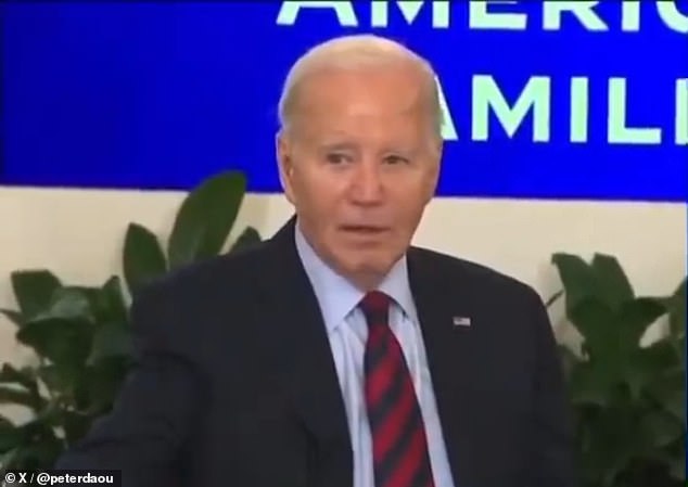 Bumbling Joe Biden freezes for 15 seconds and AGAIN tells