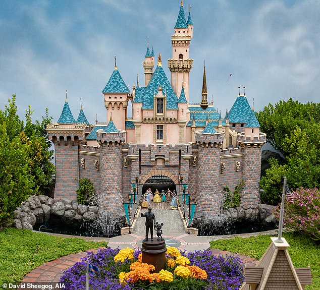 California architect builds incredible miniature Disneyland in his backyard