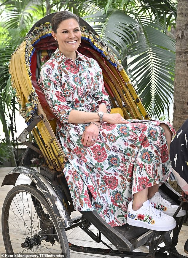 Crown Princess Victoria of Sweden looked joyful as she enjoyed a rickshaw ride in Dhaka.