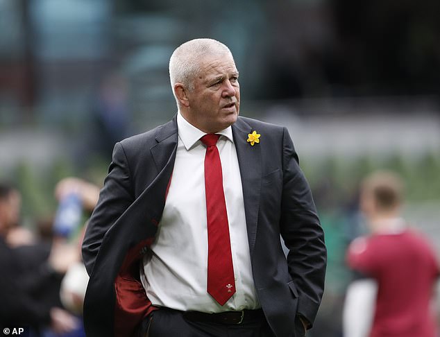 Warren Gatland's team selection for Wales' Six Nations match against France was confusing