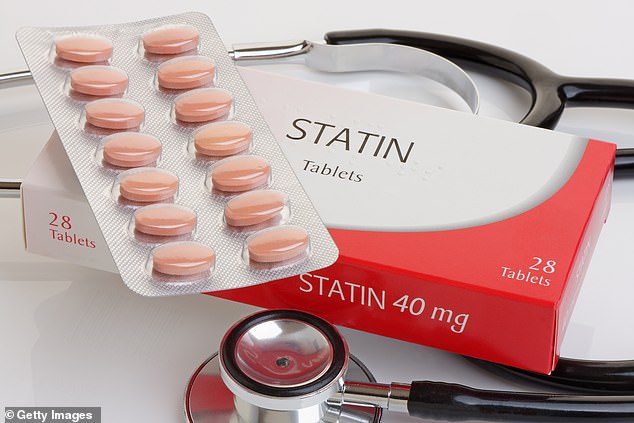 Statins are not known to cause chronic kidney disease, but in rare cases the pills can trigger a condition called rhabdomyolysis, which can damage the kidneys