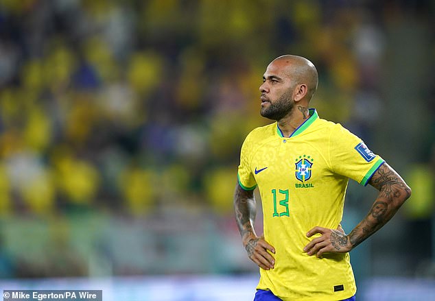 Alves' brother denies false claims that former Brazil international died in prison