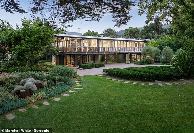 Car sales king Simon Jefferson and his wife Pam have put their Mornington Peninsula estate up for sale for $20 million.